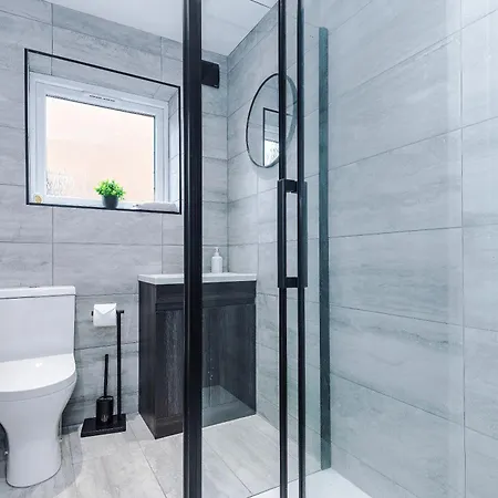 Сasa de vacaciones Stylish 2br House For 4 In With Parking *