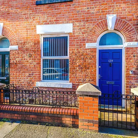 Casa de Férias 3 Bedroom Town House - Etihad Stadium - Free Parking *
