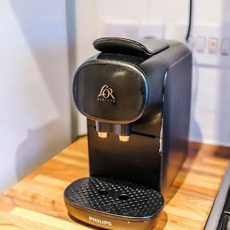 Stylish House In With Pool Table * Mánchester