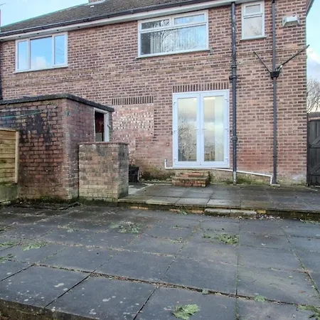 Stylish 3br In Swinton - Free Parking * Manchester