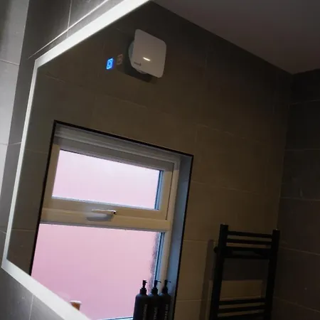 Spacious 3-bedroom Near Centre With Parking Casa vacanze *