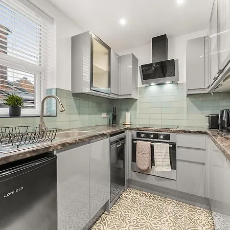 5Br Contractor Hub - Free Parking - Monthly 20 Percent Off * Mánchester
