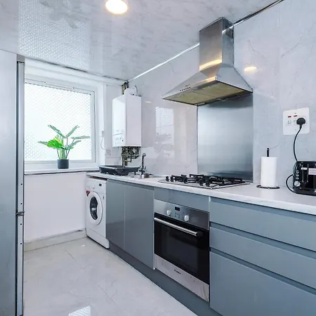 Pearl Reside - Sleeps 5, Free Parking & 5 Mins Centre Tatil Evi *