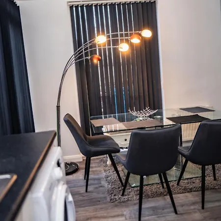 בית הארחה Etihad Coop Arena Centre