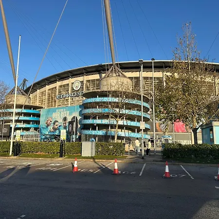 Hendham - Near Etihad Stadium, Coop Live Arena, National Cycling Centre & 24 Hour Asda *