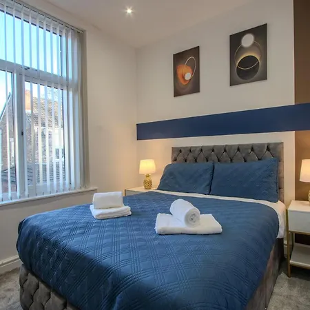 別荘 Modern & Spacious 4-bedroom Home, Family & Contractor Friendly,