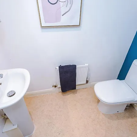 Stylish House In With Pool Table Сasa de vacaciones Mánchester