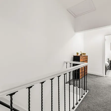 5Br Contractor Hub - Free Parking - Monthly 20 Percent Off Сasa de vacaciones Mánchester
