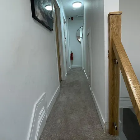 Gæstehus Hendham - Near Etihad Stadium, Coop Live Arena, National Cycling Centre & 24 Hour Asda