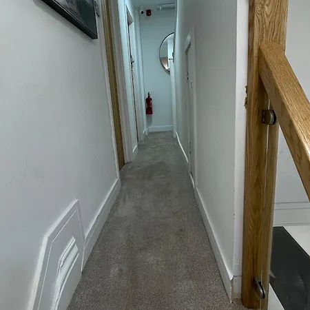 Hendham - Near Etihad Stadium, Coop Live Arena, National Cycling Centre & 24 Hour Asda Gæstehus