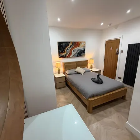 Hendham - Near Etihad Stadium, Coop Live Arena, National Cycling Centre & 24 Hour Asda 曼彻斯特