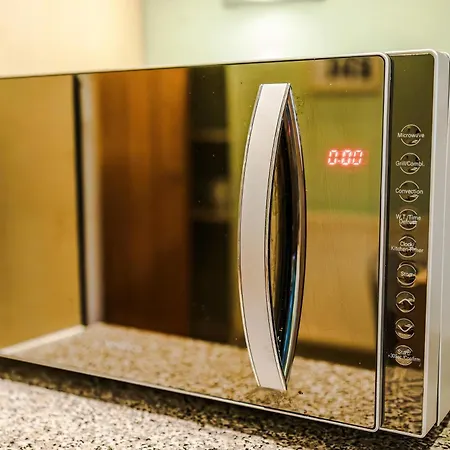 4 Bed House - Sleeps 8 - Free Parking - Manchester Casa vacanze Manchester