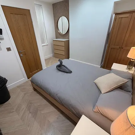 Hendham - Near Etihad Stadium, Coop Live Arena, National Cycling Centre & 24 Hour Asda * מנצ'סטר