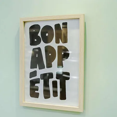 4 Bed House - Sleeps 8 - Free Parking - Manchester * Manchester