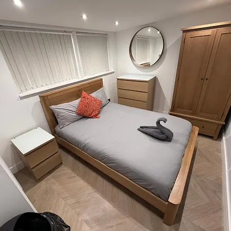 Gæstehus Hendham - Near Etihad Stadium, Coop Live Arena, National Cycling Centre & 24 Hour Asda