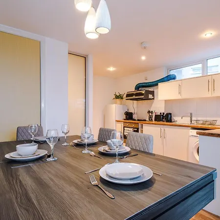 Stylish House In With Pool Table Сasa de vacaciones *