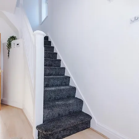 Free Park Stunning 3bedroom In * Manchester