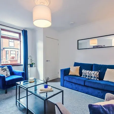 2bdr Droylsden House In With Wparking Appartement