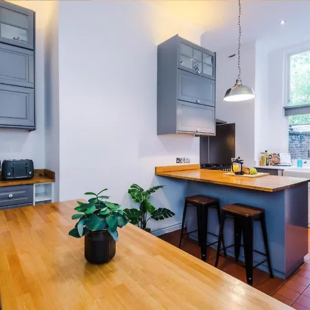 Perfect Getaway At Smedley House * Manchester