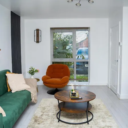 Modern 2br In * Manchester