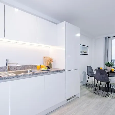 Central, 2 Bedroom, Penthouse Duplex