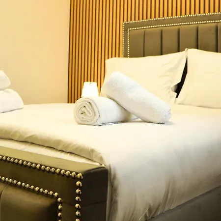 Stylish 2br - Heart Of - Free Parking *