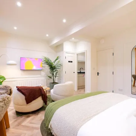 Merino At The Heim Apartment