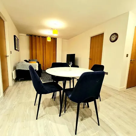 Luxury 2 Bed Apartment, Kingsize Beds, 2 Bathrooms 아파트 맨체스터