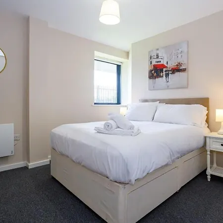 1 Bed With Wifi - Sleeps 3 Apartment *