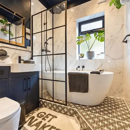 1bdr Didsbury Loft With Parking And Outdoor Space Manchester