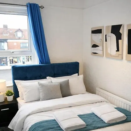 4bdr Contractor Hub - Sleeps 7 - Free On Street Parking דירה