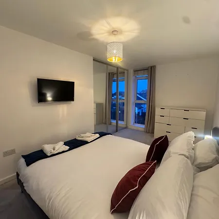 Ideally Located Didsbury Chorlton Gated Parking - Pass The Keys Appartement *