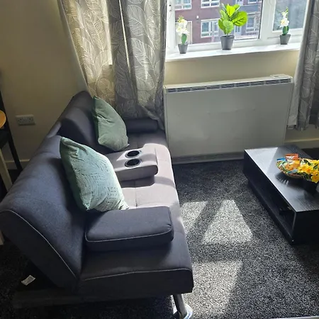 公寓 Charming 1Br Retreat With Garden & Wifi 曼彻斯特