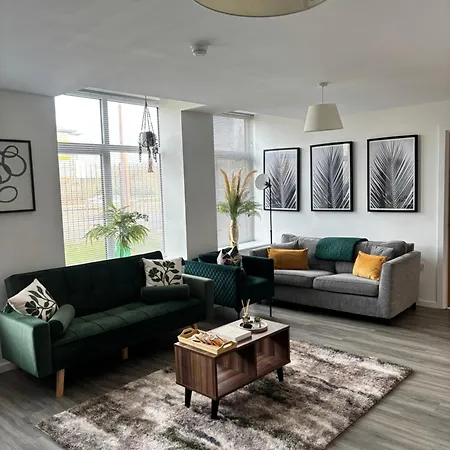 The Haven - 2 Bed Cozy - Sleeps 6 - Private Parking Апартаменты *