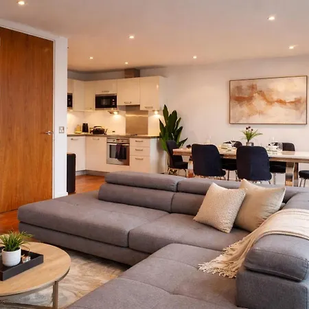 High-end Modern Two-bedroom *