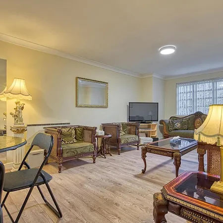 Spacious Free Parking Victoria Park - Pass The Keys 公寓