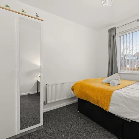 2 Bedroom Flat Close To Piccadilly דירה *