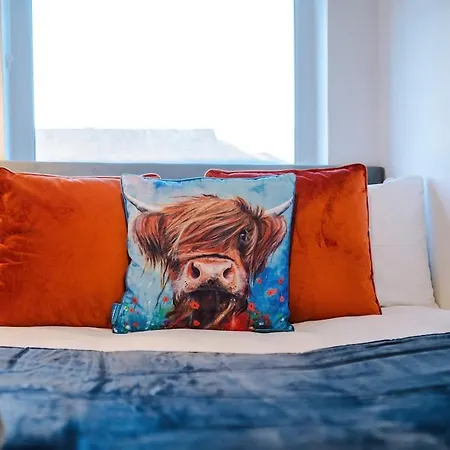 Апартаменты Luxury 2 Bed Close To Coop Etihad And Centre *