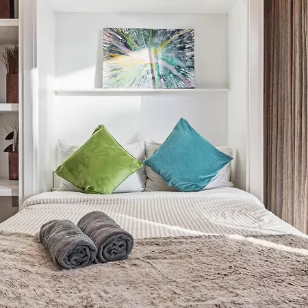 Centre 1b With Free Private Parking & Balcony Appartement Manchester