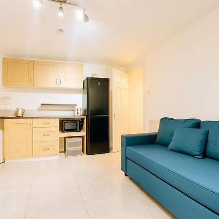 Apartment 1Bed Cozy Basment Apartment Manchester