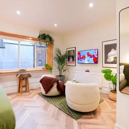 Ember At The Heim Apartament