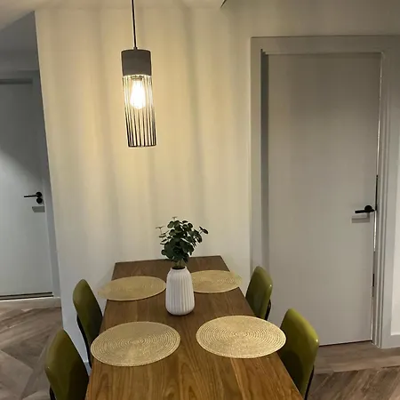 Daire Modern 2br In Piccadilly