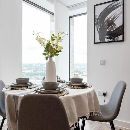 Royal Ebony By Smithstone Apartman Manchester