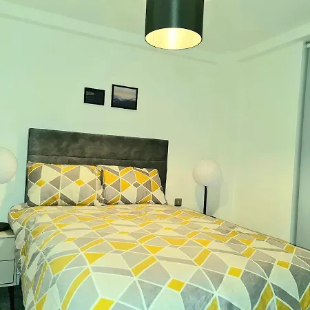 Daire Luxury 2 Bed Apartment, Kingsize Beds, 2 Bathrooms