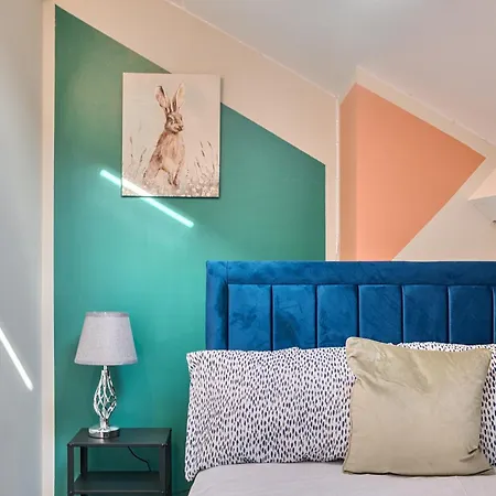 بيت ضيافة 6br Modern In Salford Sleeps 13 | Uni Nearby