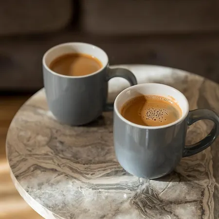 Free Parking, Large House For Contractors & Families, Sleeps 6, 15mins To Centre דירה