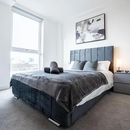 Elegant Modern One Bed Flat With Juliet Balcony Apartman *