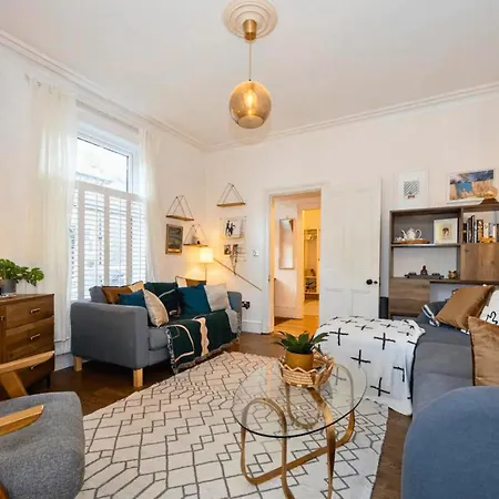 1bdr Didsbury Loft With Parking And Outdoor Space * Mánchester