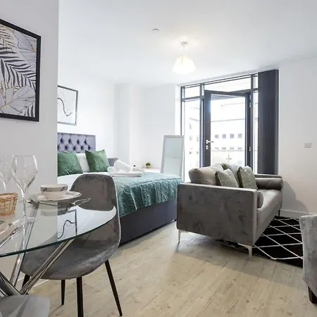 Appartamento Modern With Balcony In *