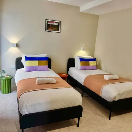 아파트 Boutique Centre Apartment, Balcony, Parking *